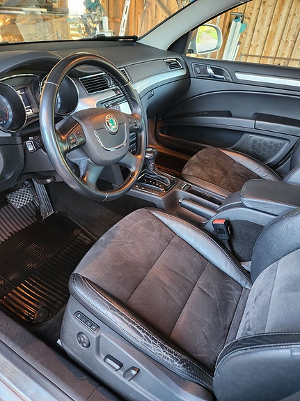 Skoda Superb 5 of 7