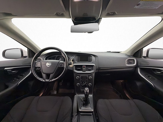 Volvo V40 13 of 29