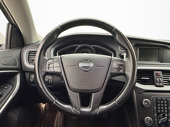 Volvo V40 14 of 29