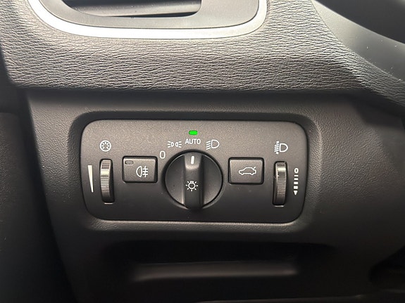 Volvo V40 24 of 29