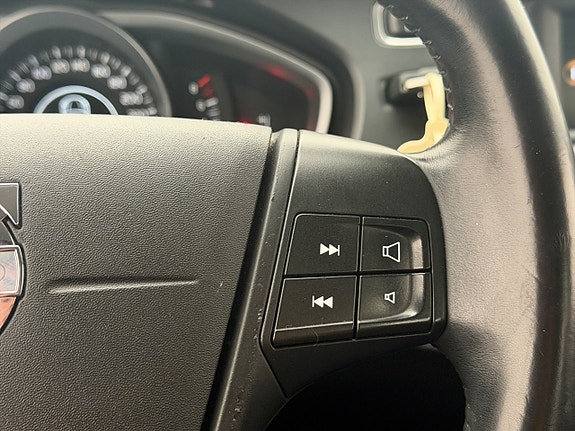 Volvo V40 20 of 29