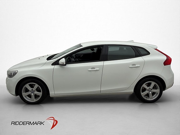 Volvo V40 4 of 29