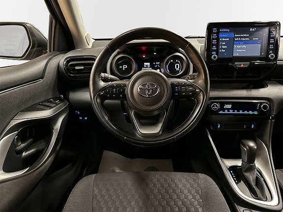Toyota Yaris 11 of 13