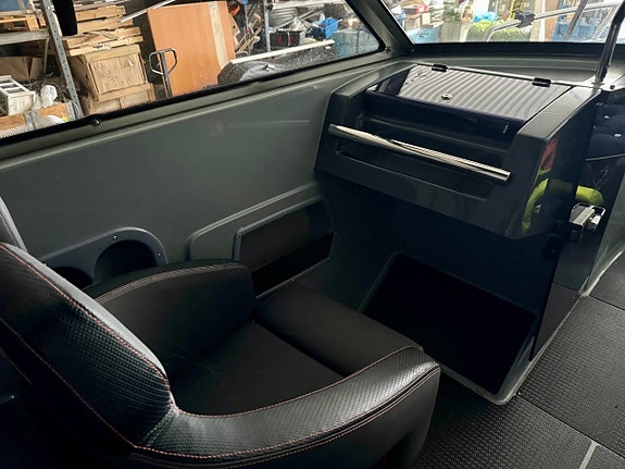 Yamarin Cross 64 BR + Yamaha F150 (2016) 10 of 12