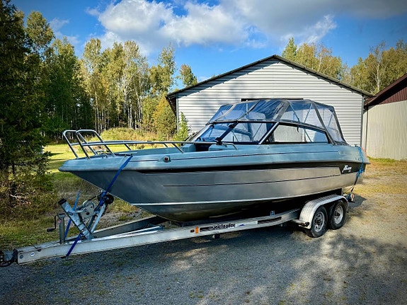 Yamarin Cross 64 BR + Yamaha F150 (2016) 4 of 12