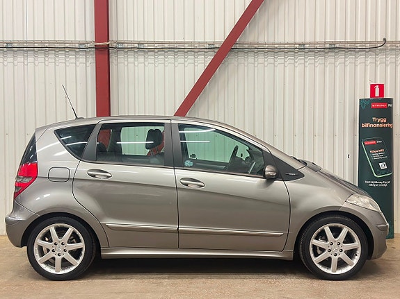 Mercedes-Benz A200 5 of 24
