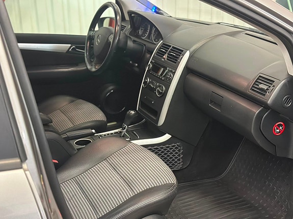 Mercedes-Benz A200 24 of 24