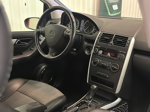 Mercedes-Benz A200 8 of 24