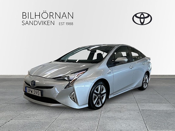 Toyota Prius 2 of 23