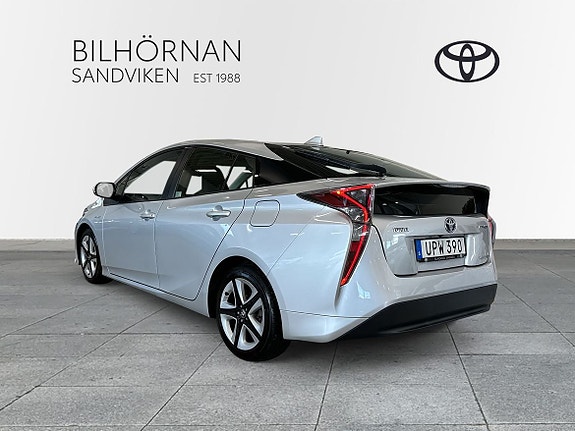 Toyota Prius 6 of 23