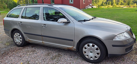 Skoda Octavia 3 of 9