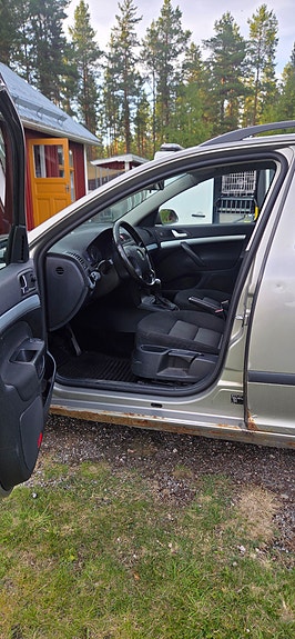 Skoda Octavia 5 of 9