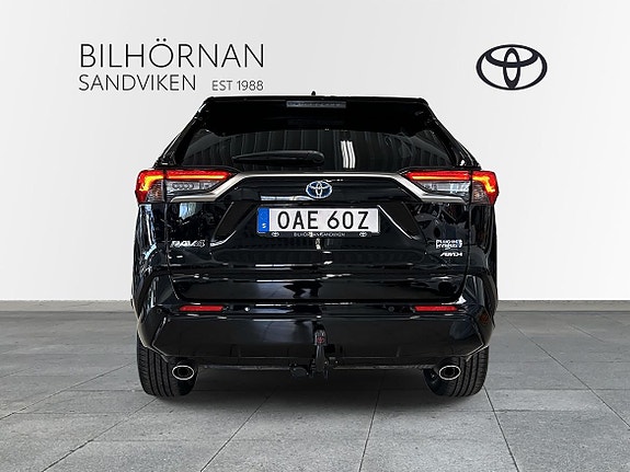 Toyota RAV4 Plug-in Hybrid 7 of 21