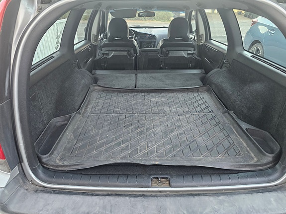 Volvo V70 11 of 11