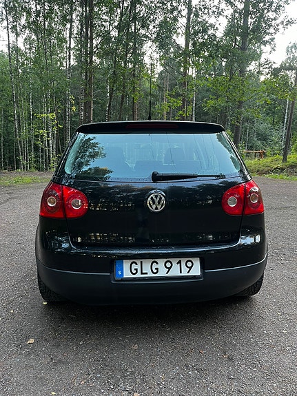 Volkswagen Golf V 3 of 8
