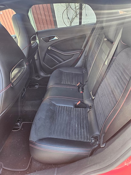 Mercedes-Benz CLA180 d 6 of 7