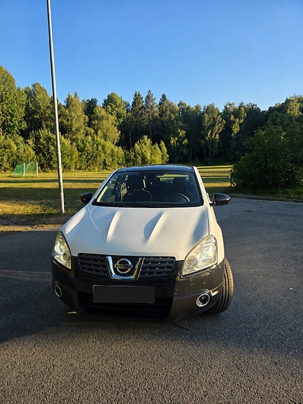 Nissan Qashqai 2 of 5