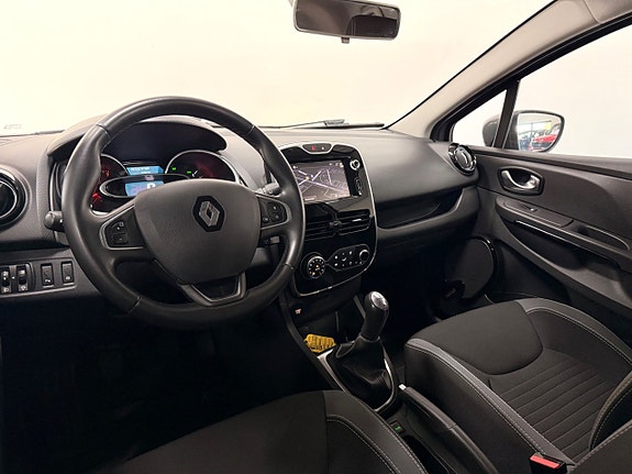 Renault Clio 18 of 30