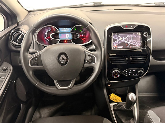 Renault Clio 17 of 30
