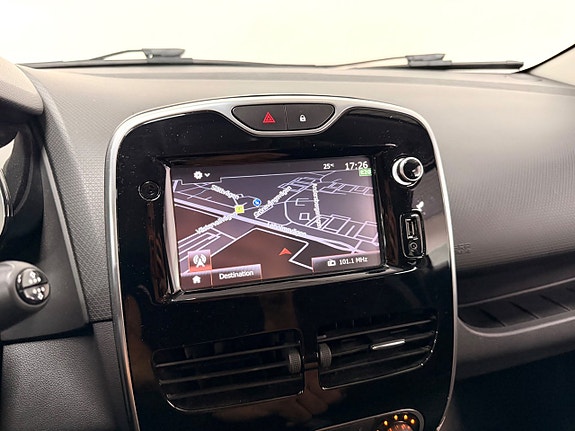 Renault Clio 22 of 30