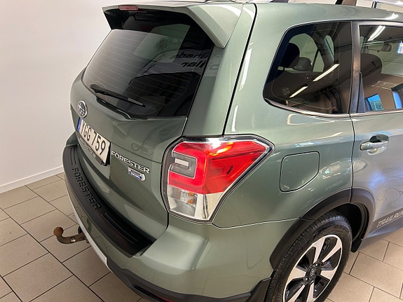 Subaru Forester 4 of 18