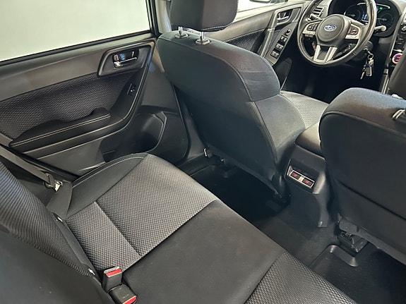 Subaru Forester 8 of 18