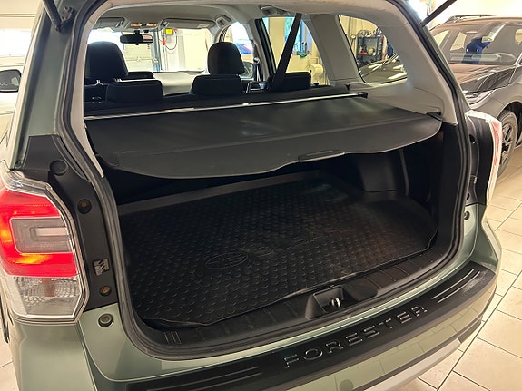 Subaru Forester 9 of 18