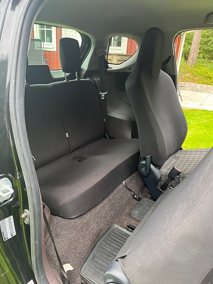Toyota IQ 7 of 11