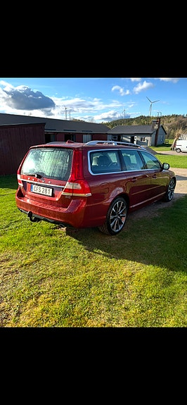 Volvo V70 3 of 8