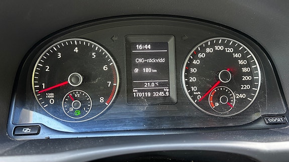 Volkswagen Touran 9 of 18