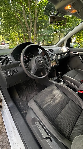 Volkswagen Touran 7 of 18