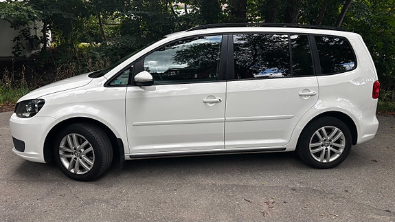 Volkswagen Touran 4 of 18