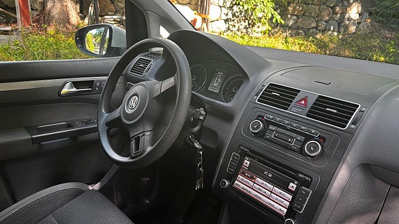 Volkswagen Touran 8 of 18