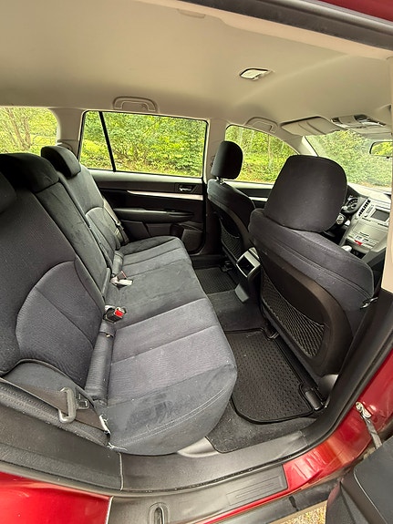 Subaru Outback 6 of 6
