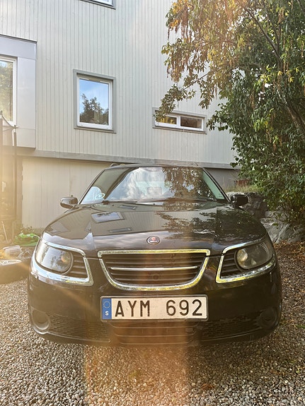 Saab 9-5 2 of 9