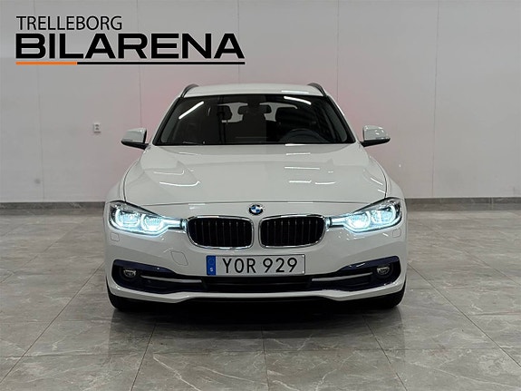 BMW 320 3 of 25