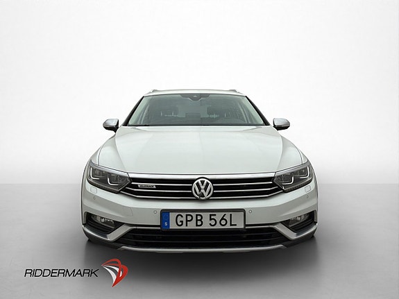 Volkswagen Passat Alltrack 2 of 30