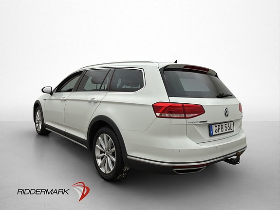 Volkswagen Passat Alltrack 5 of 30