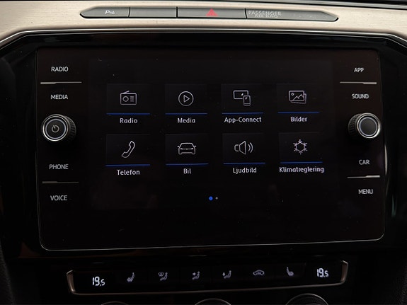 Volkswagen Passat Alltrack 27 of 30