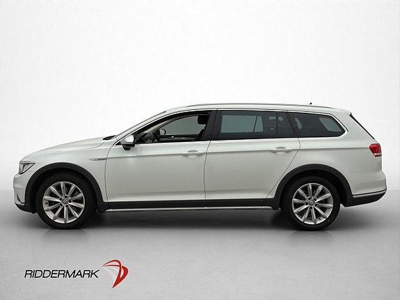 Volkswagen Passat Alltrack 4 of 30