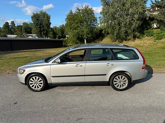 Volvo V50 3 of 8