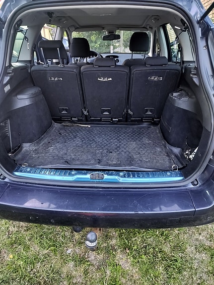 Peugeot 308 SW 8 of 13