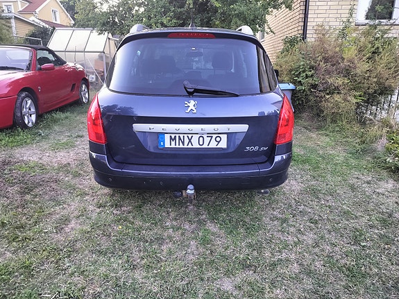 Peugeot 308 SW 10 of 13