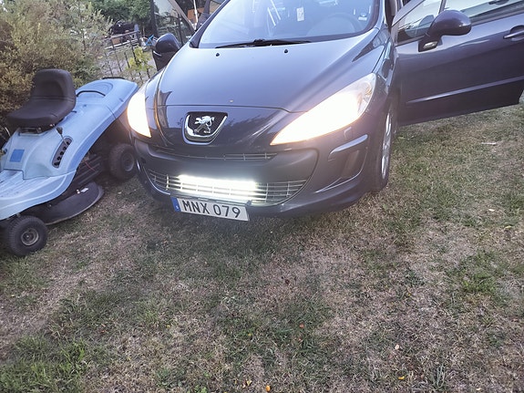 Peugeot 308 SW 3 of 13
