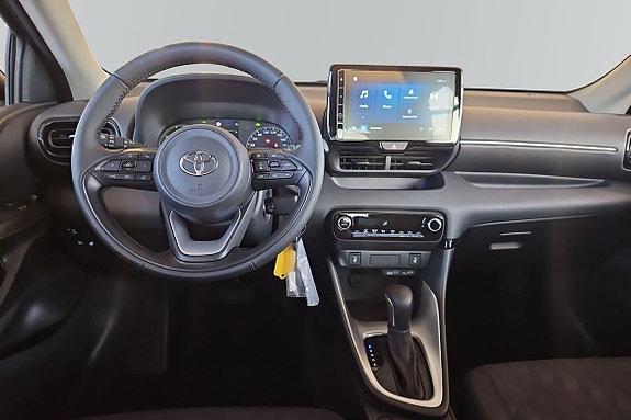 Toyota Yaris 8 of 10