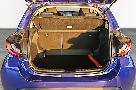Toyota Yaris 10 of 10