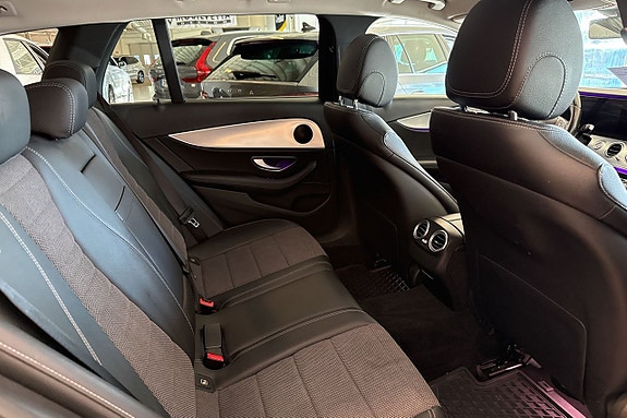 Mercedes-Benz E220 d 12 of 18