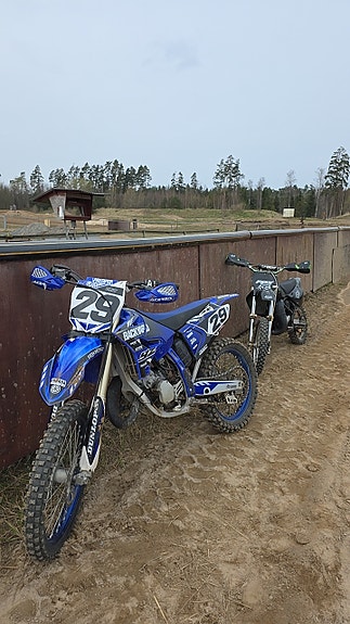 Yamaha Yz125 3 of 6