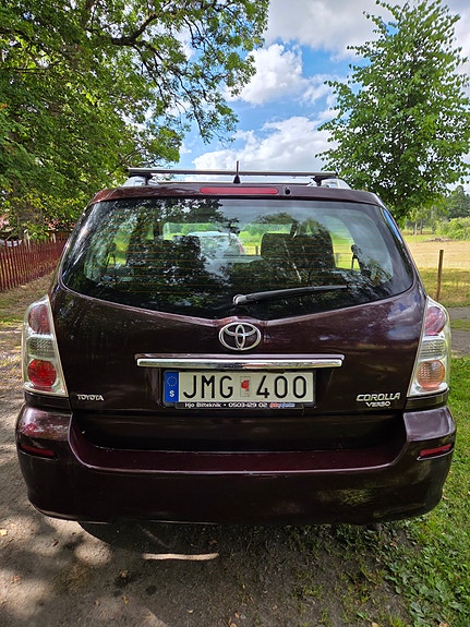 Toyota Corolla Verso 5 of 10