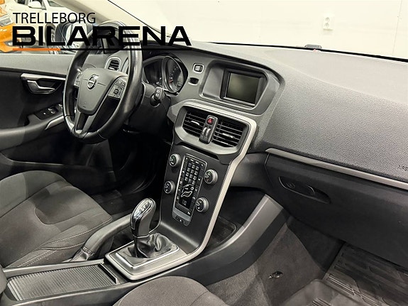 Volvo V40 12 of 20